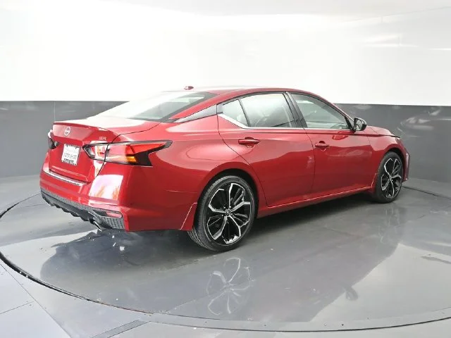 Used 2023 Red Nissan 2.5 SR image 7