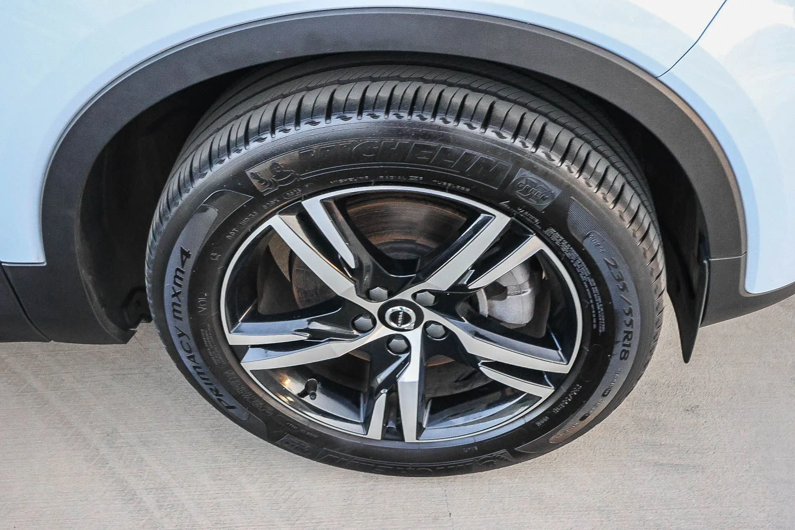 2025 Volvo XC40 Core - Photo 15