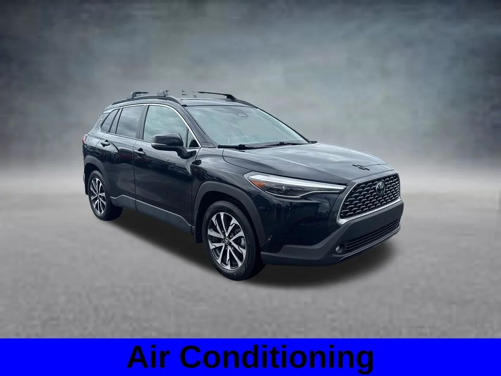 Used 2025 Jet Black Toyota XLE image 4