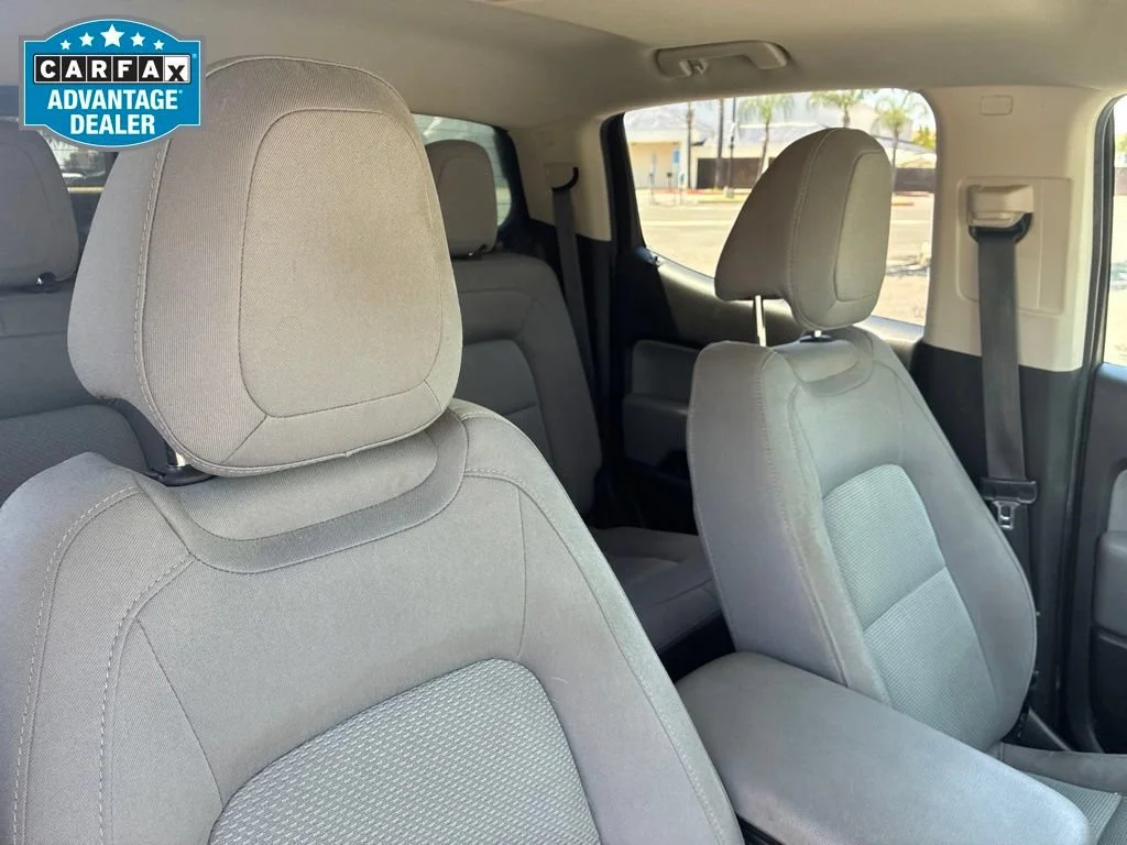 Used 2016 SILVER ICE METALLIC Chevrolet 2WD LT image 26