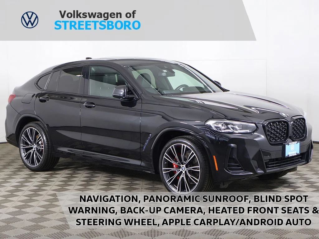 2022 BMW X4 xDrive30i's photo