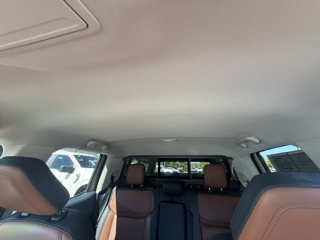 Used 2024  Ford Lariat image 14