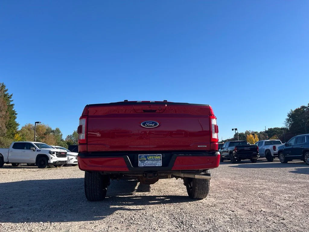 Used 2023 Red Metallic Ford Lariat image 9