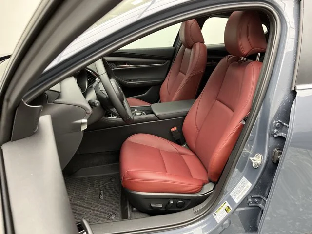 2026 Mazda Mazda3 Carbon Edition - Photo 9