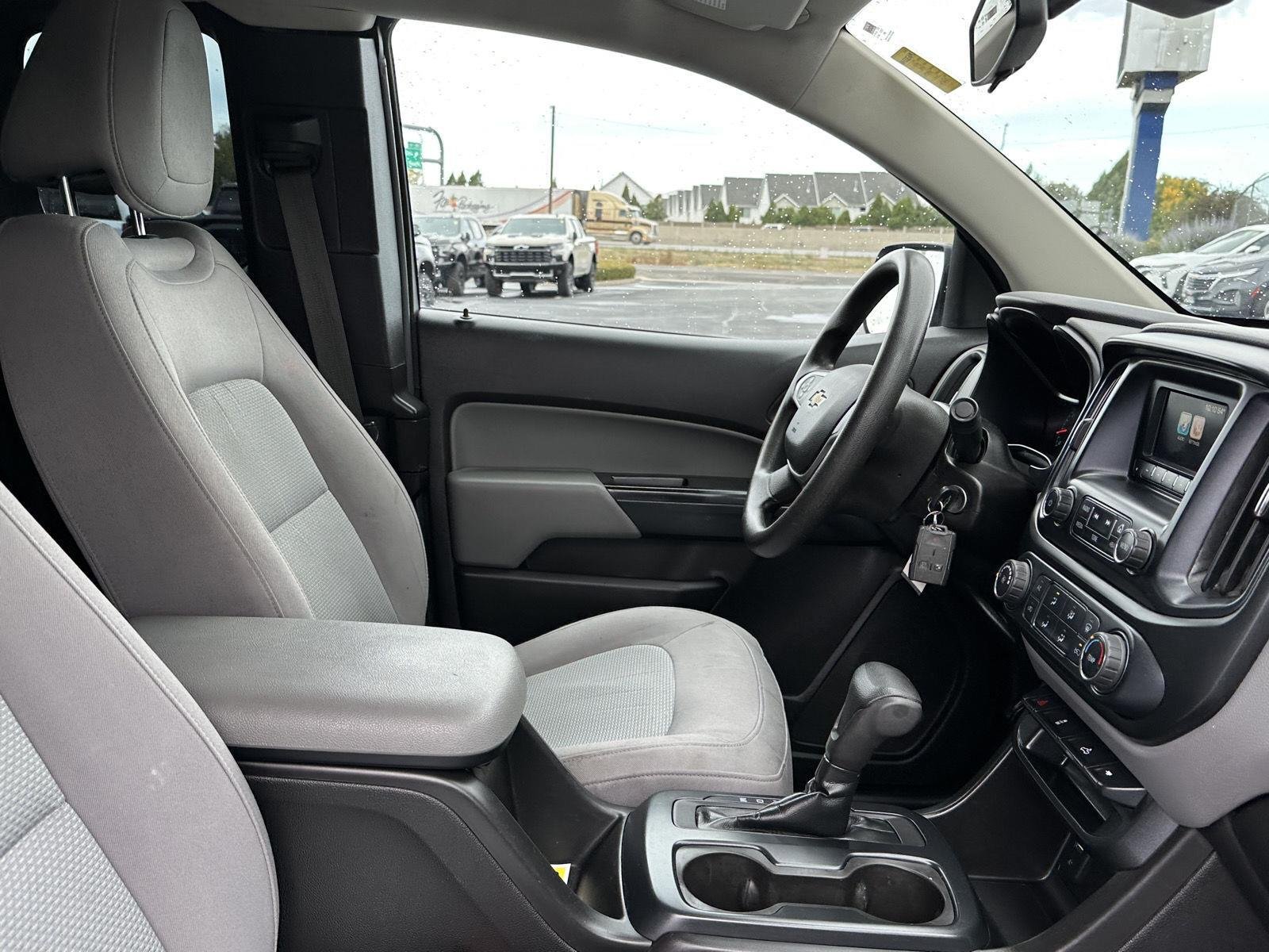 Used 2016 SUMMIT WHITE Chevrolet 2WD WT image 38