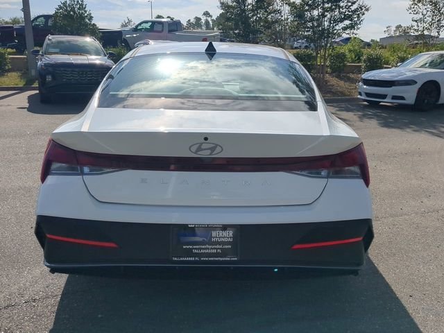 New 2026 White Hyundai SE image 31