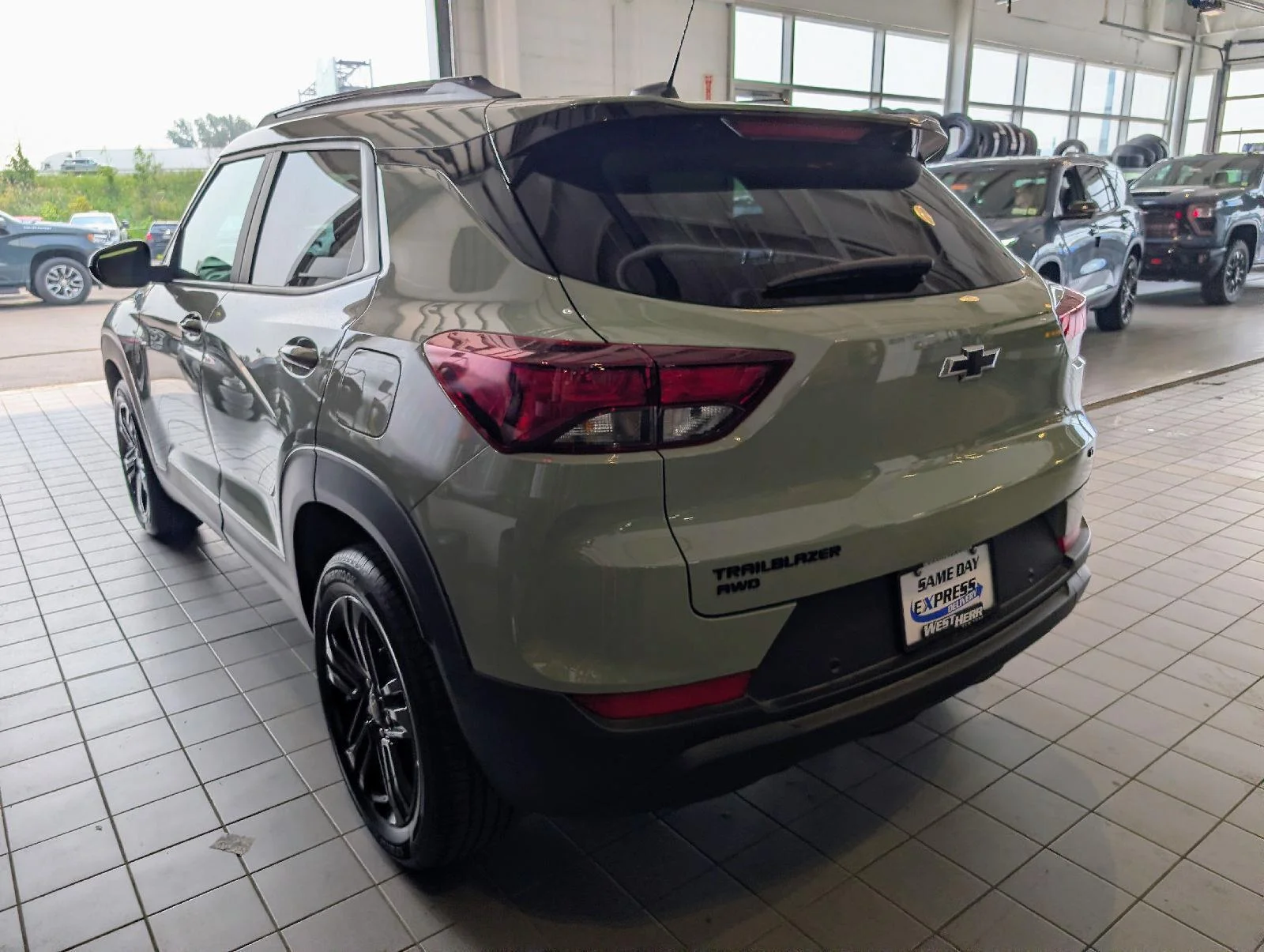 Used 2026 Green Chevrolet LT image 4