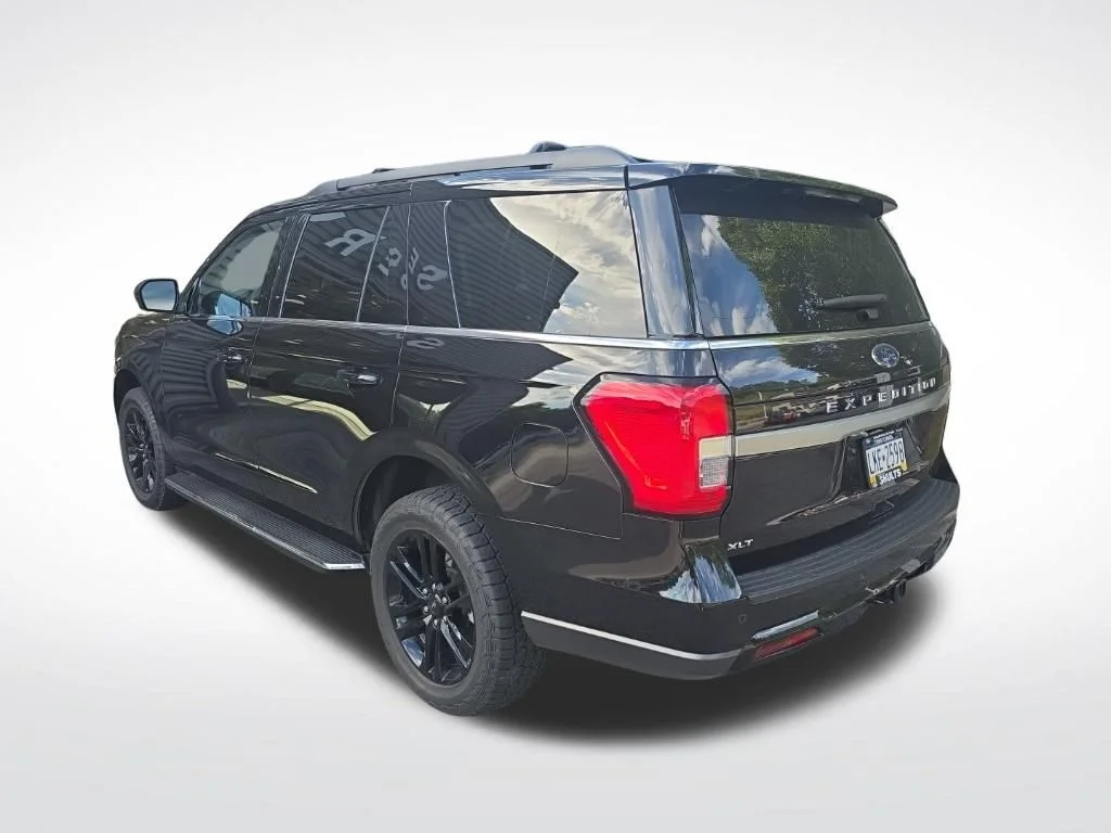 Used 2023 Black Ford XLT image 4