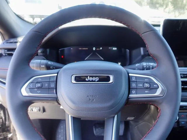 New 2026 Diamond Black Crystal Pearl-Coat Exterior Paint Jeep Trailhawk image 12
