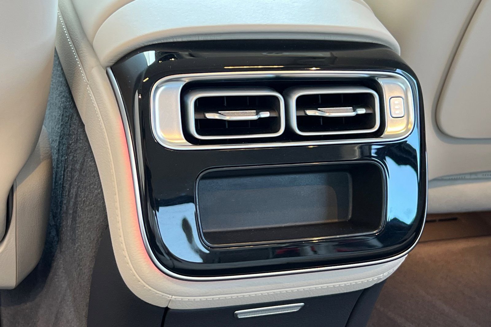 Used 2022  Mercedes-Benz S 580 image 17