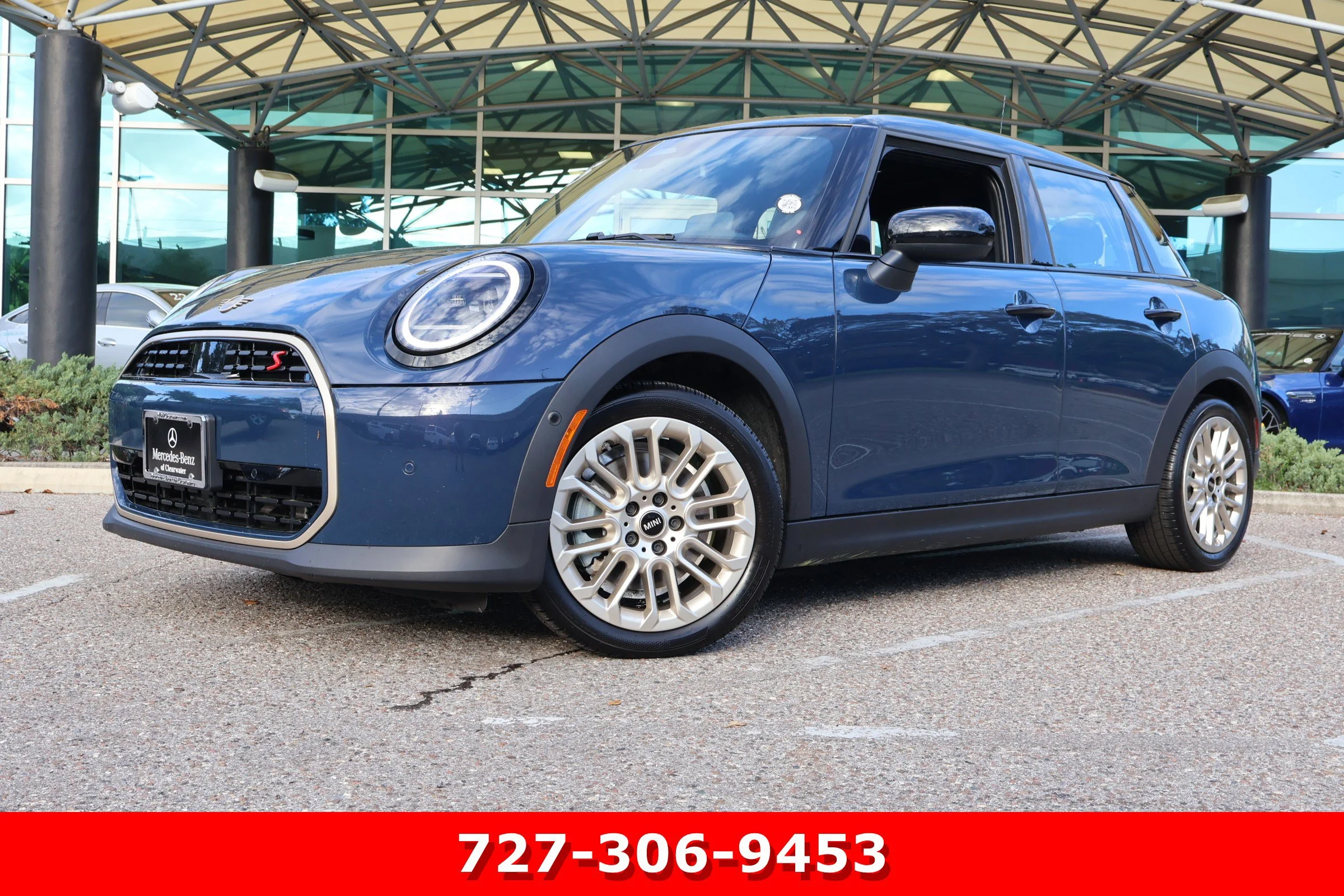 2025 MINI Hardtop Cooper S's photo