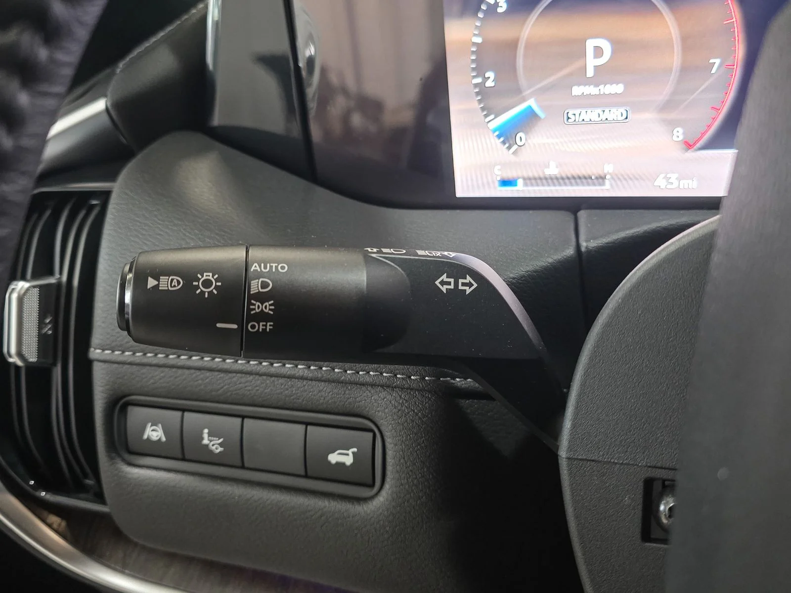 2025 Nissan Armada SL - Photo 42