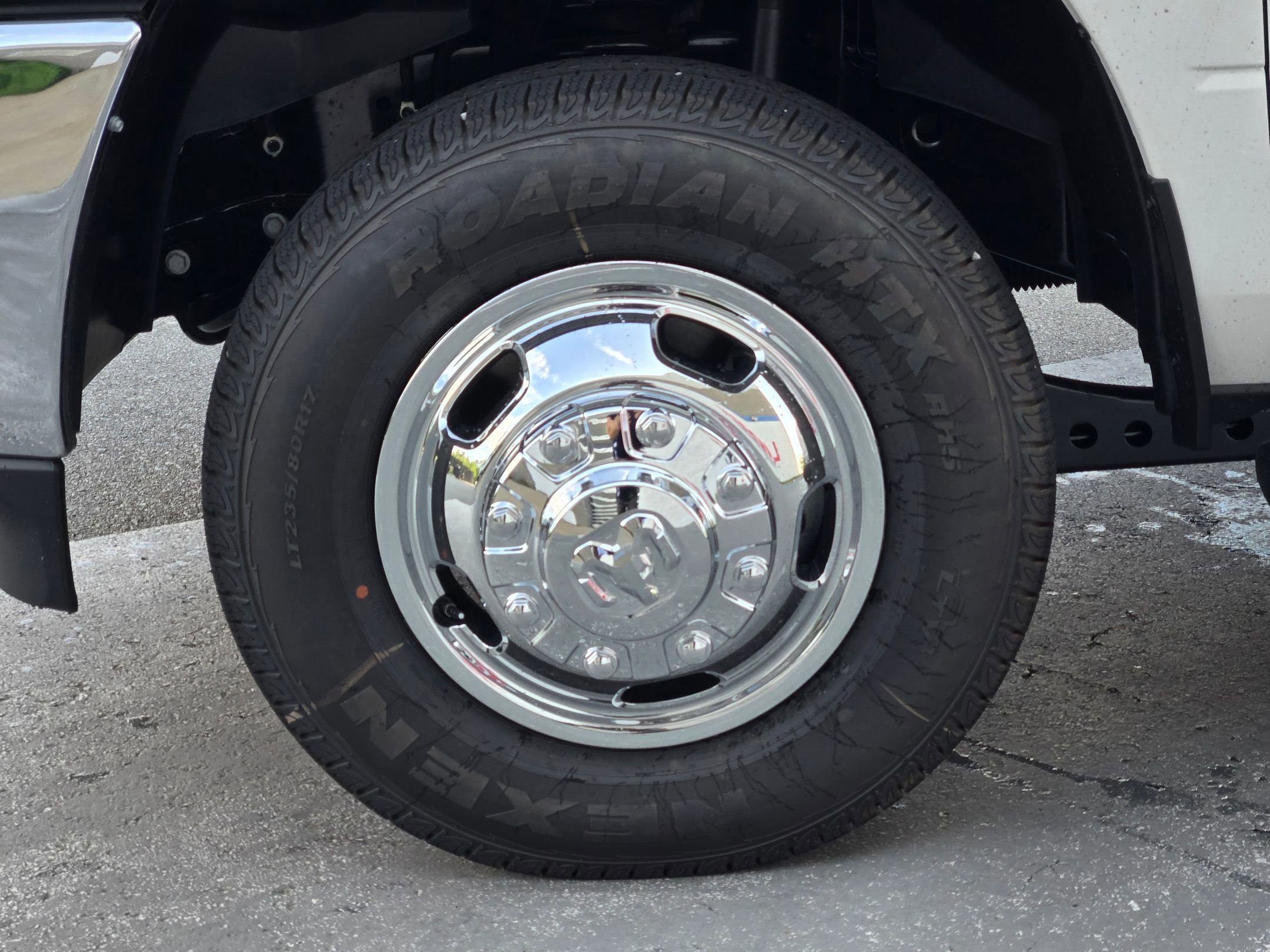 New 2026 Bright White Clear-Coat Exterior Paint RAM Tradesman image 17