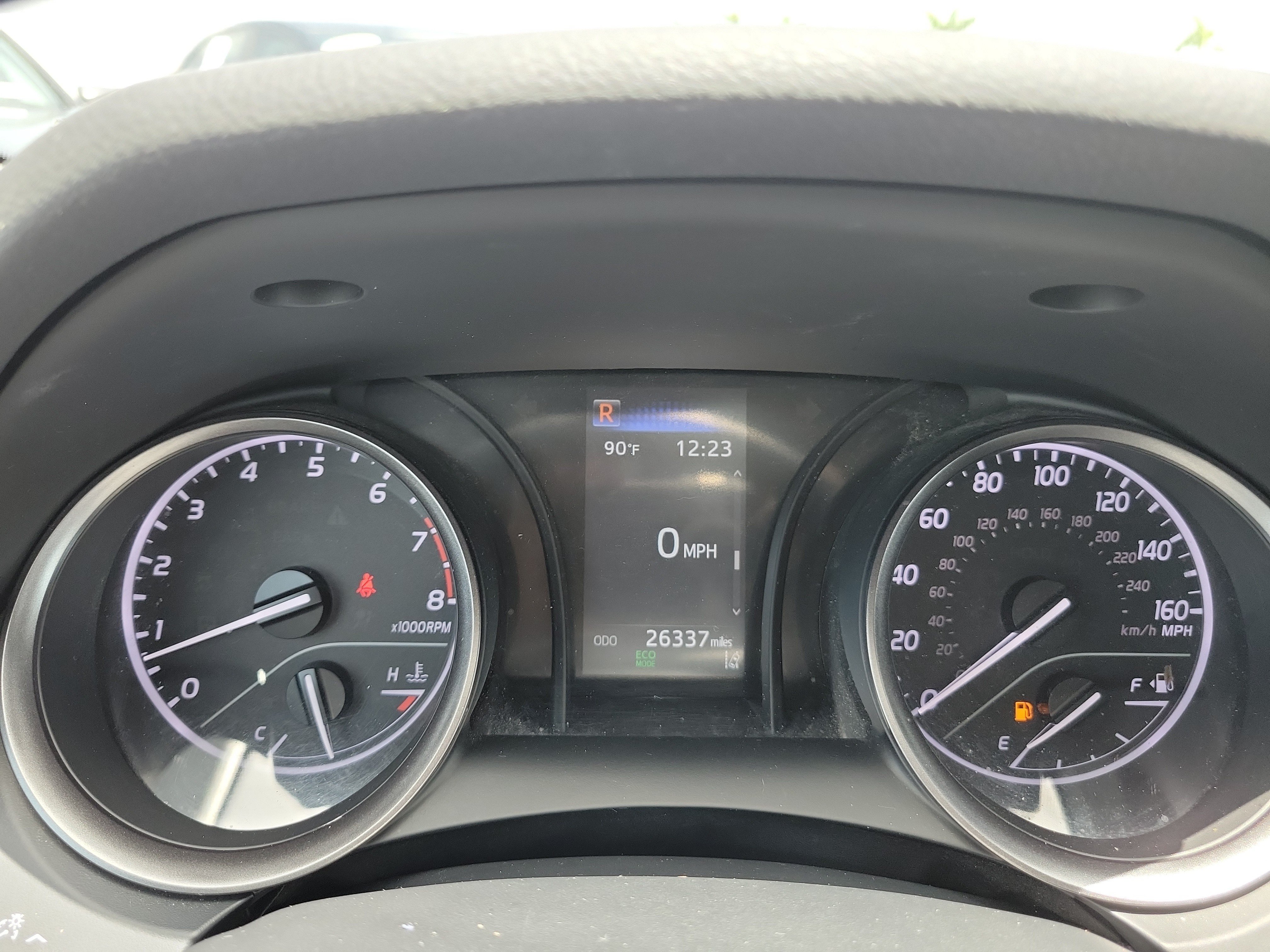 Used 2023 Ice Toyota SE image 28