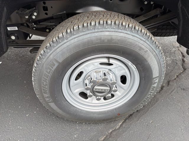 2026 Ford F-350 Super Duty XL - Photo 13