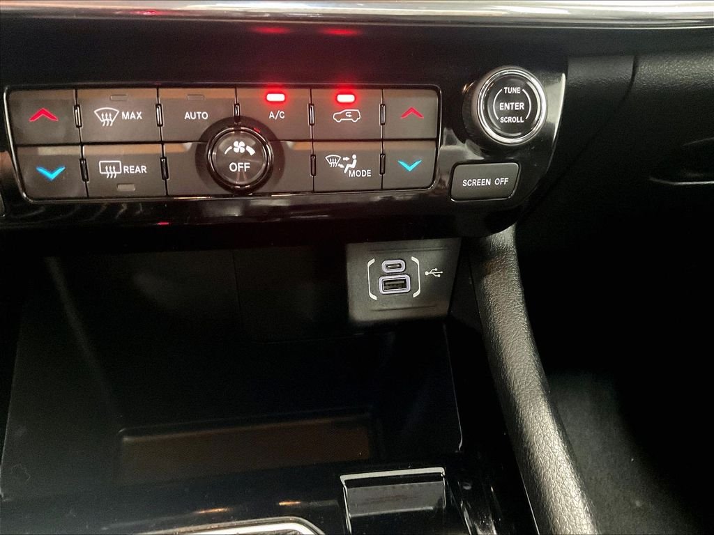 Used 2024 White Jeep Limited image 26