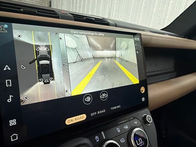 New 2026 Santorini Black Land Rover X-Dynamic SE image 31