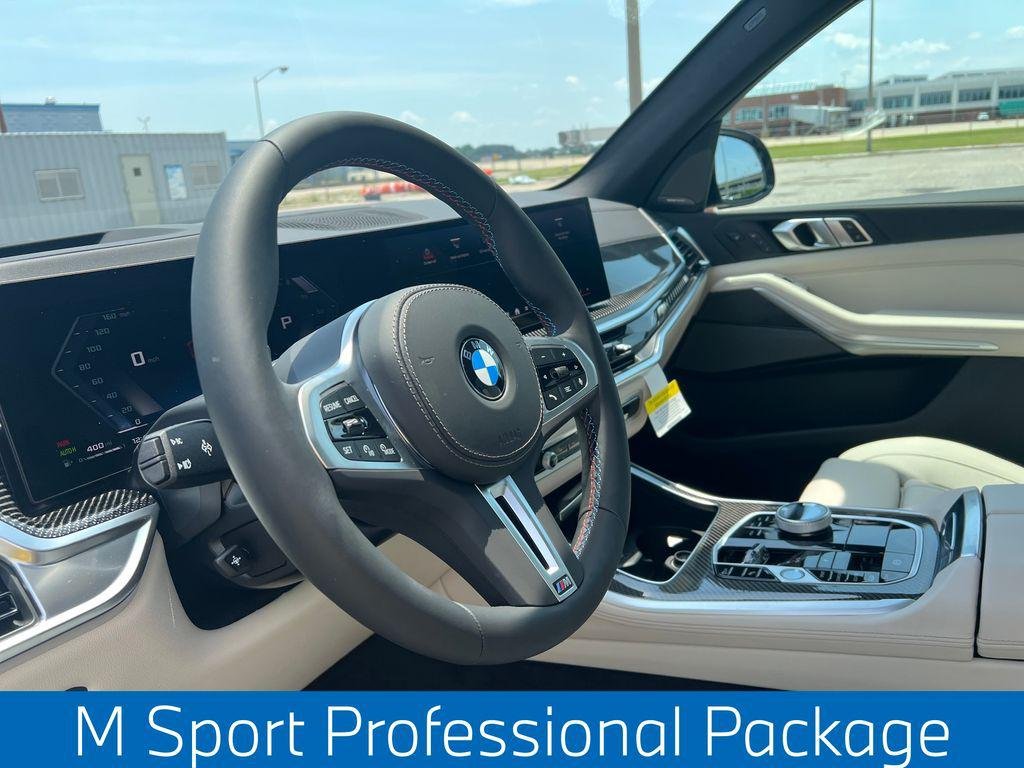 New 2026 Dravit Grey Metallic BMW M60i image 4