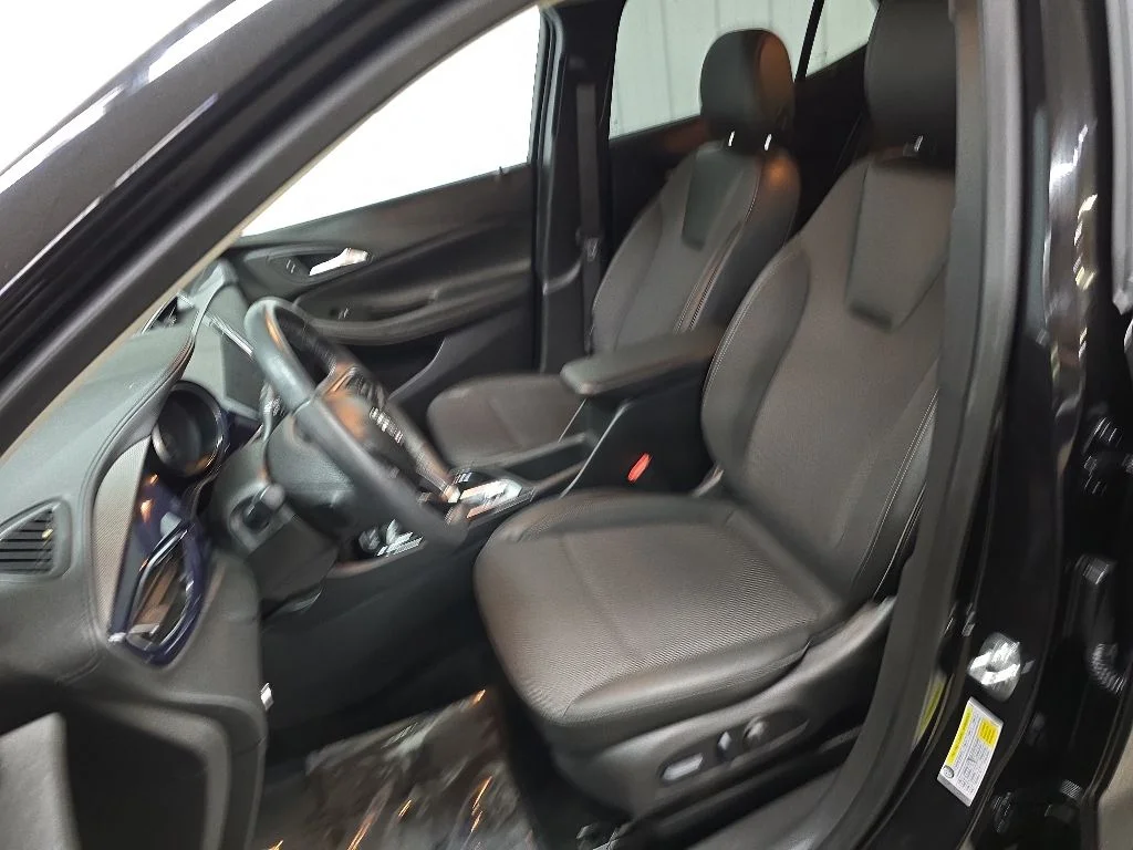 Used 2023 Black Buick Select image 32