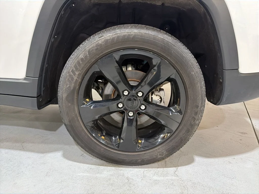 Used 2023 White Jeep Altitude X image 38