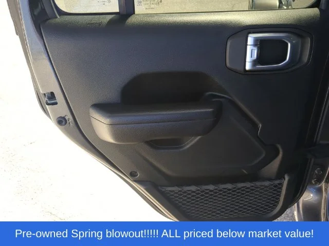 Used 2021 Gray Jeep Sport image 33