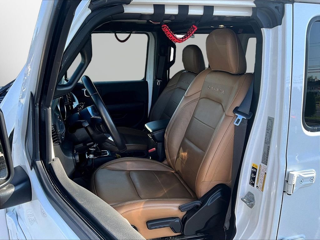 Used 2022 White Jeep Unlimited Sahara image 24