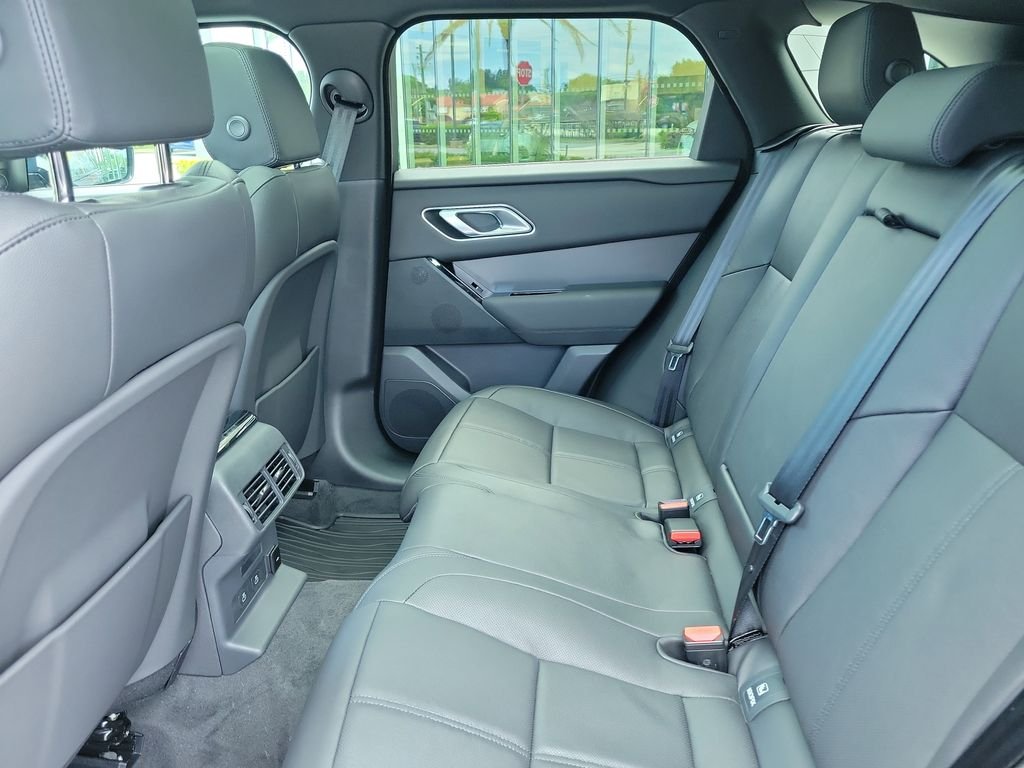 New 2026 Santorini Black Land Rover S image 16