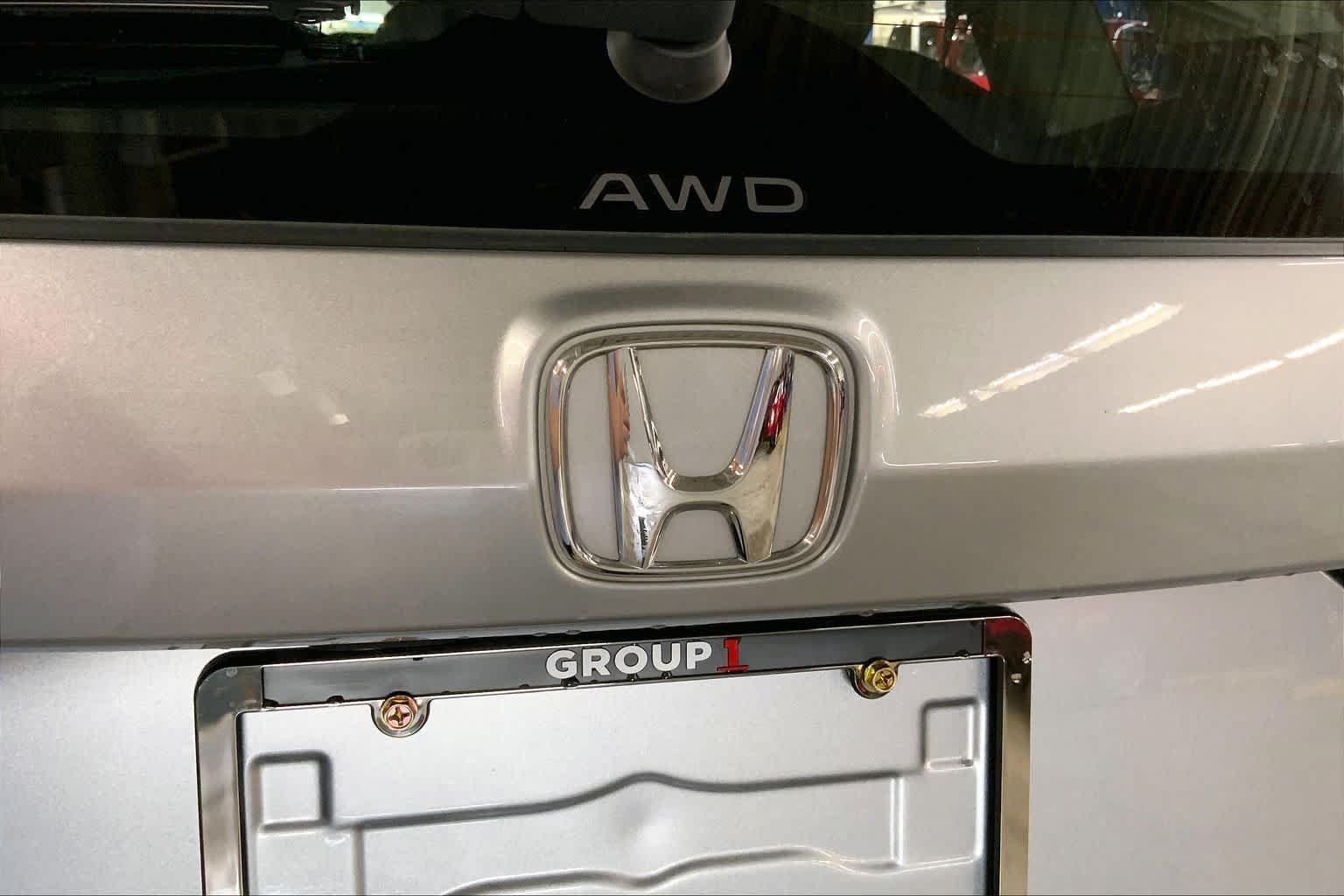 Used 2024 Lunar Silver Metallic Honda LX image 33