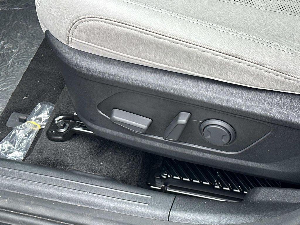 New 2026 Gray Hyundai Limited image 15