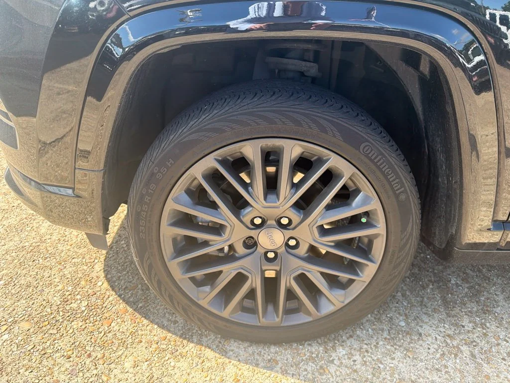 Used 2023 Black Jeep Limited image 5