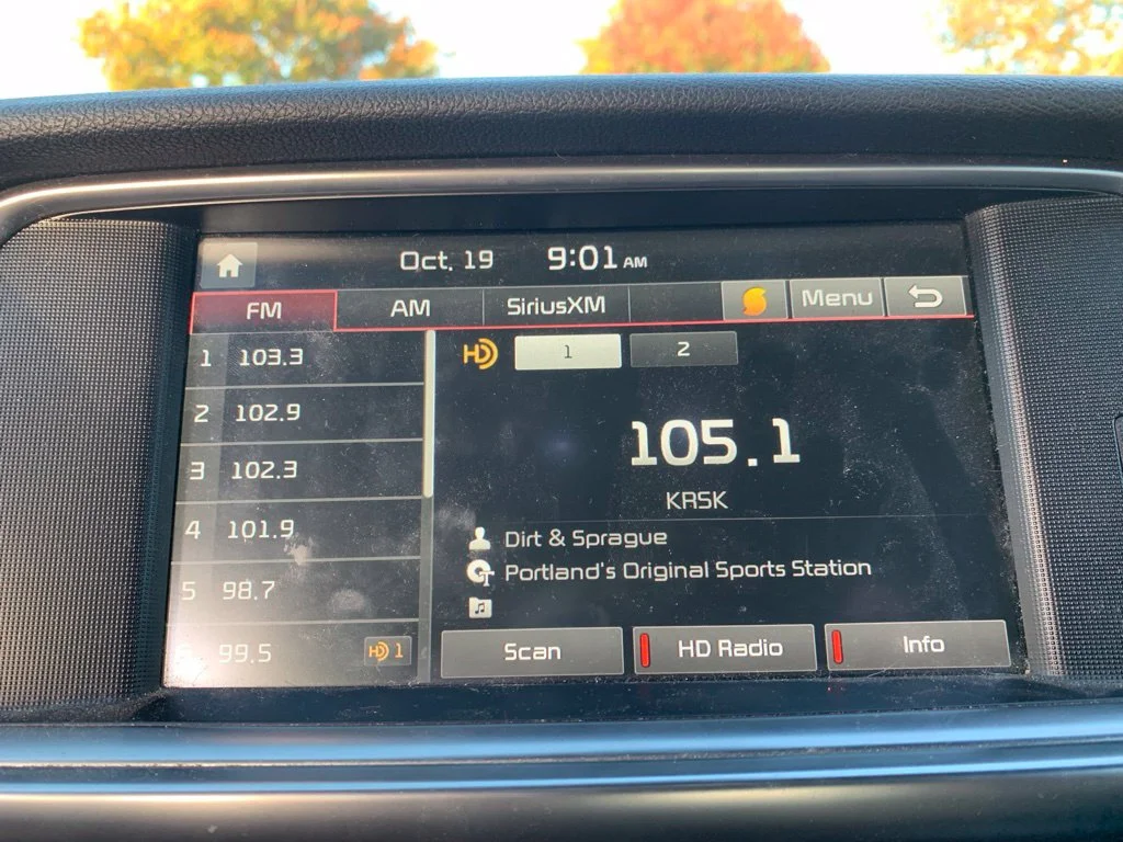 Used 2016 Ebony Black Kia SXL image 18