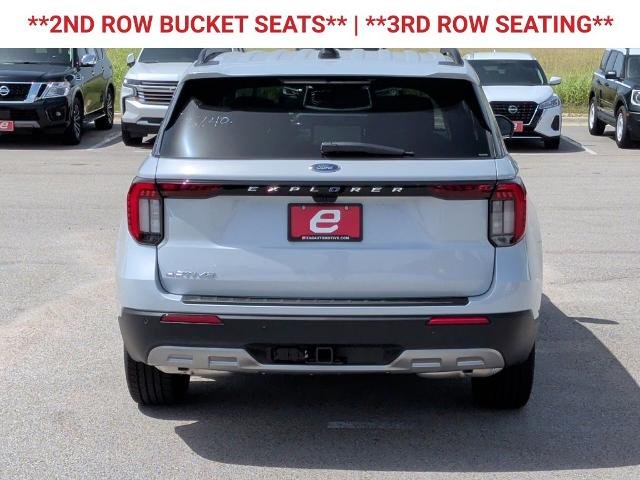 New 2026 Space White Metallic Ford Active image 56