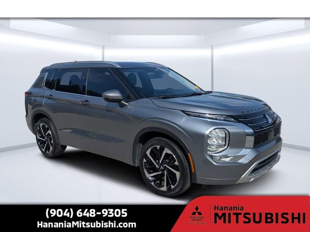 2024 Mitsubishi Outlander SEL 2WD's photo