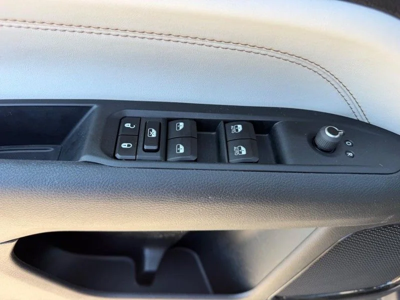 Used 2024 Gray Jeep Limited image 16