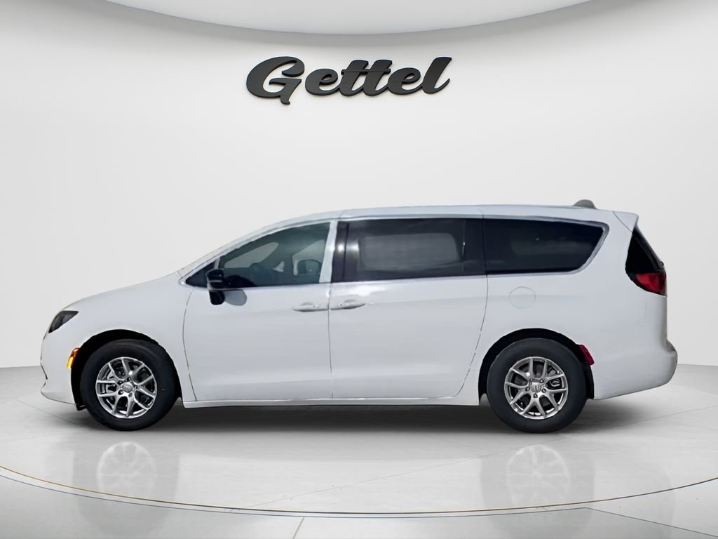 New 2026 Bright White Clear-Coat Exterior Paint Chrysler LX image 5