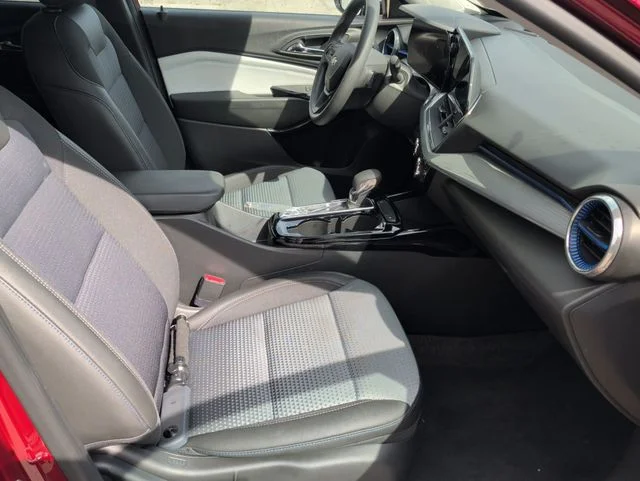 Used 2025 Red Chevrolet LT image 28