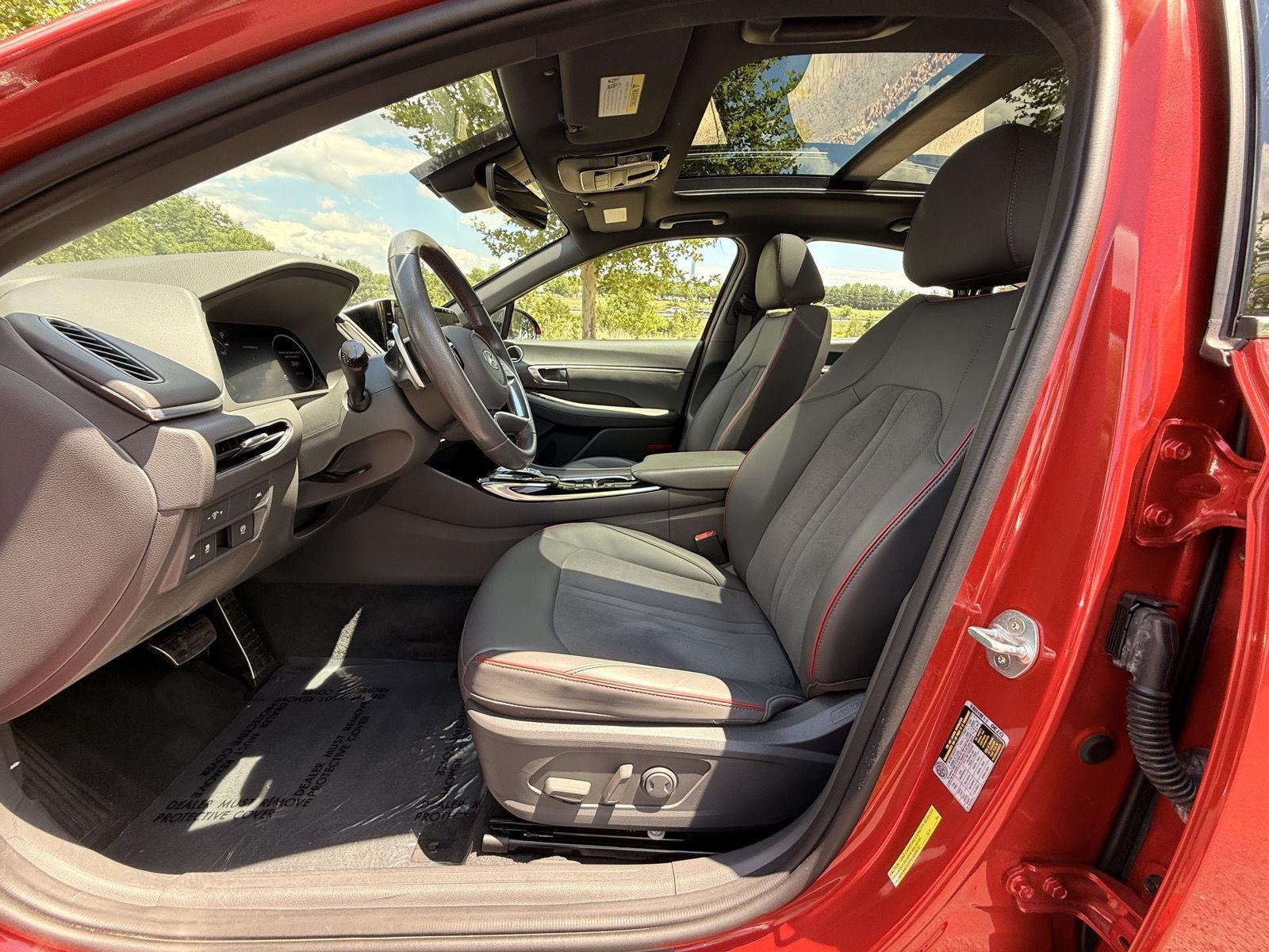 Used 2021 Calypso Red Hyundai SEL Plus image 14