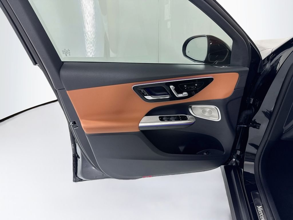 New 2027 Obsidian Black Metallic Mercedes-Benz GLC 300 image 25