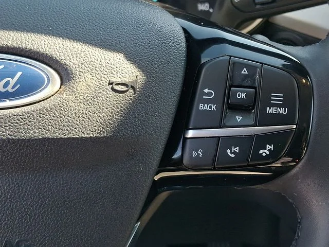 Certified Used 2022 Black Metallic Ford SE image 21