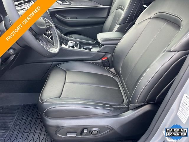 Used 2025 Silver Jeep Limited image 27