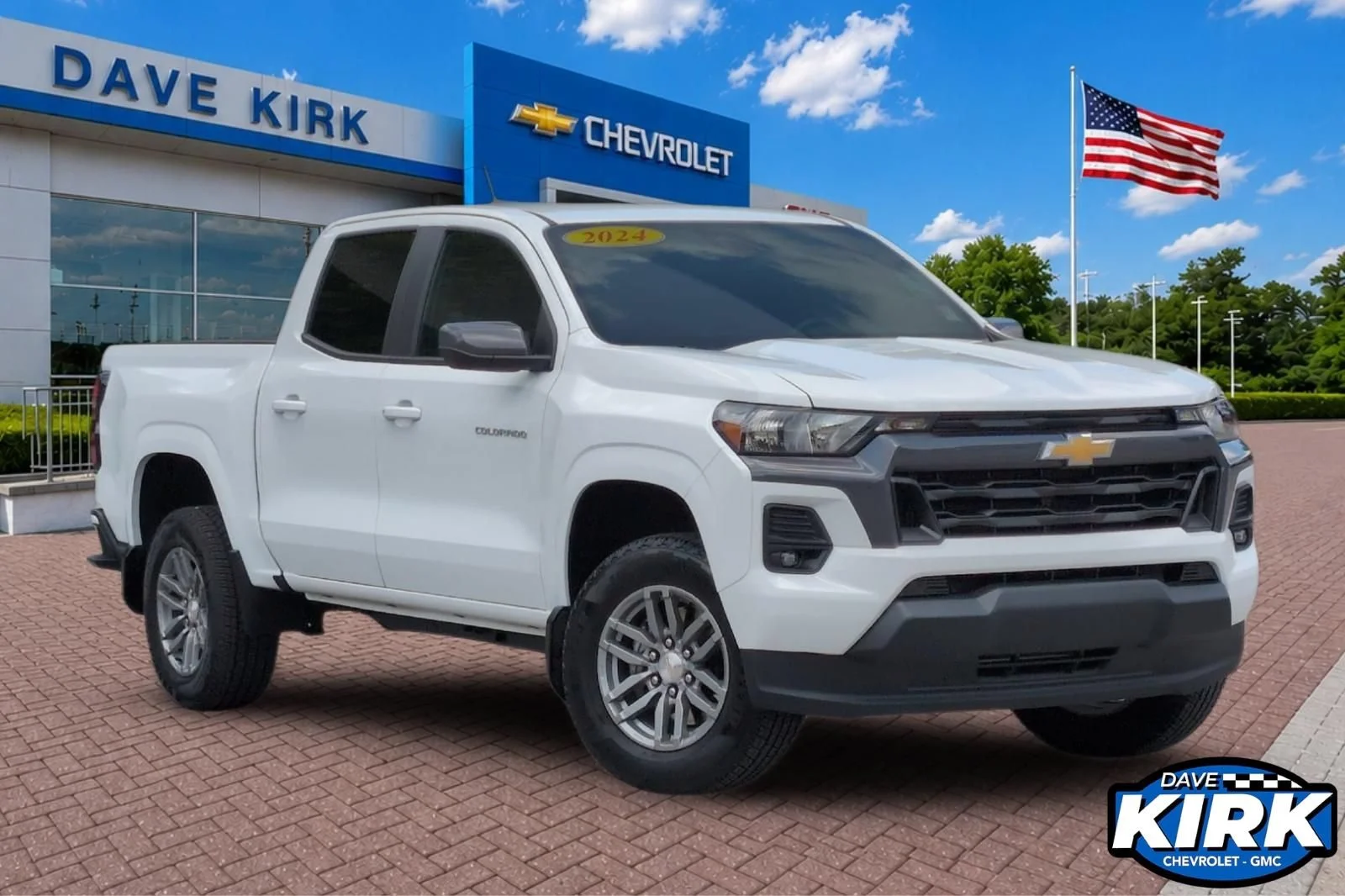 Used 2024 Summit White Chevrolet LT image 1