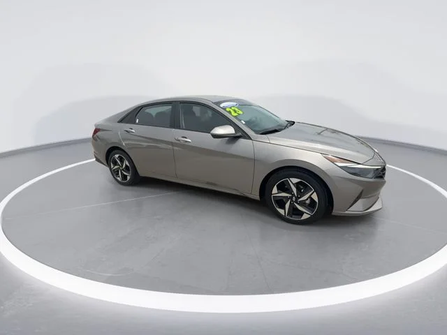 Used 2023 Silver Hyundai SEL image 2