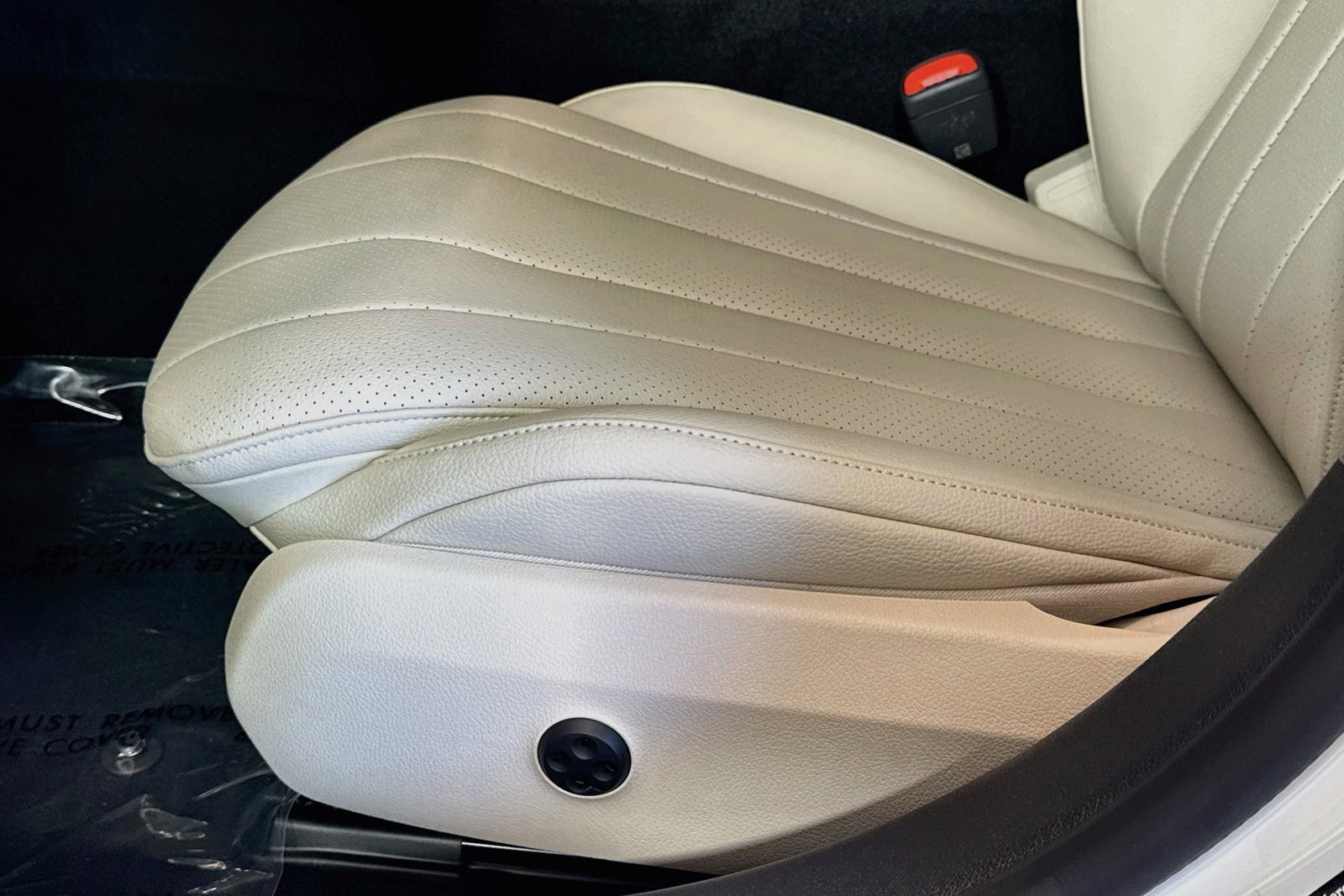 New 2027 Polar White Mercedes-Benz E 450 image 17