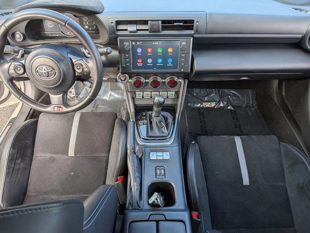 Used 2023  Toyota Premium image 25