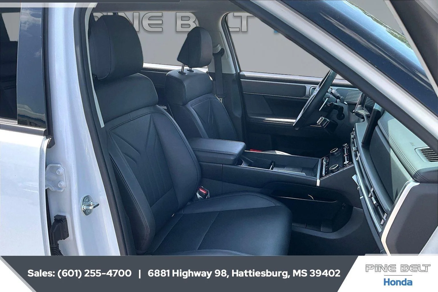 Used 2025 Serenity White Hyundai SEL image 6
