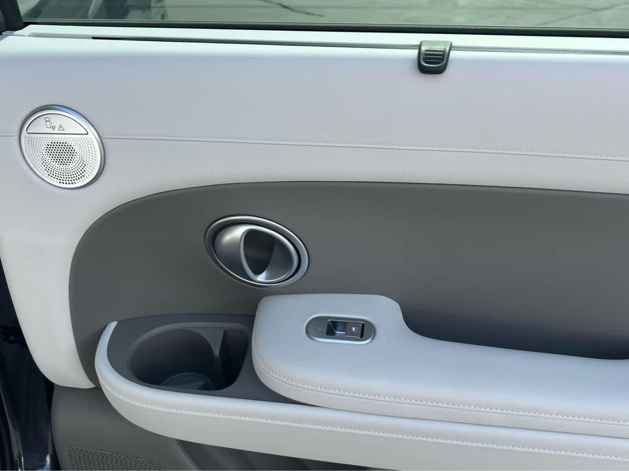 New 2026 Ecotronic Gray Pearl Hyundai Limited AWD image 22