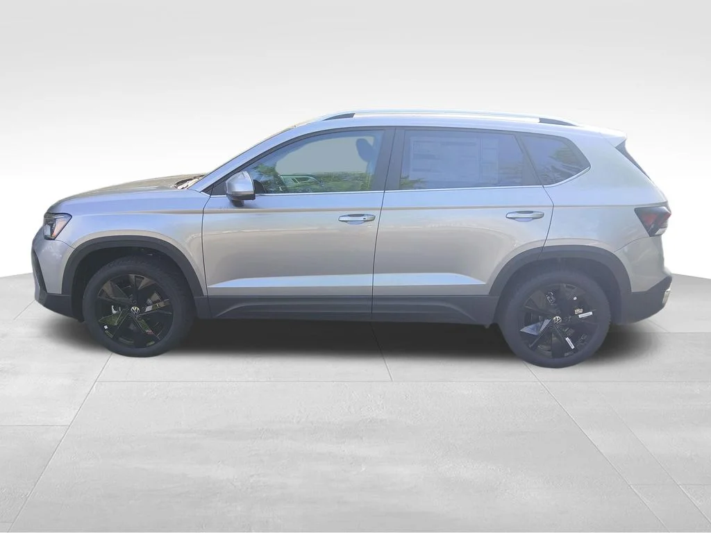 New 2026 Silver Volkswagen 1.5T SE image 2