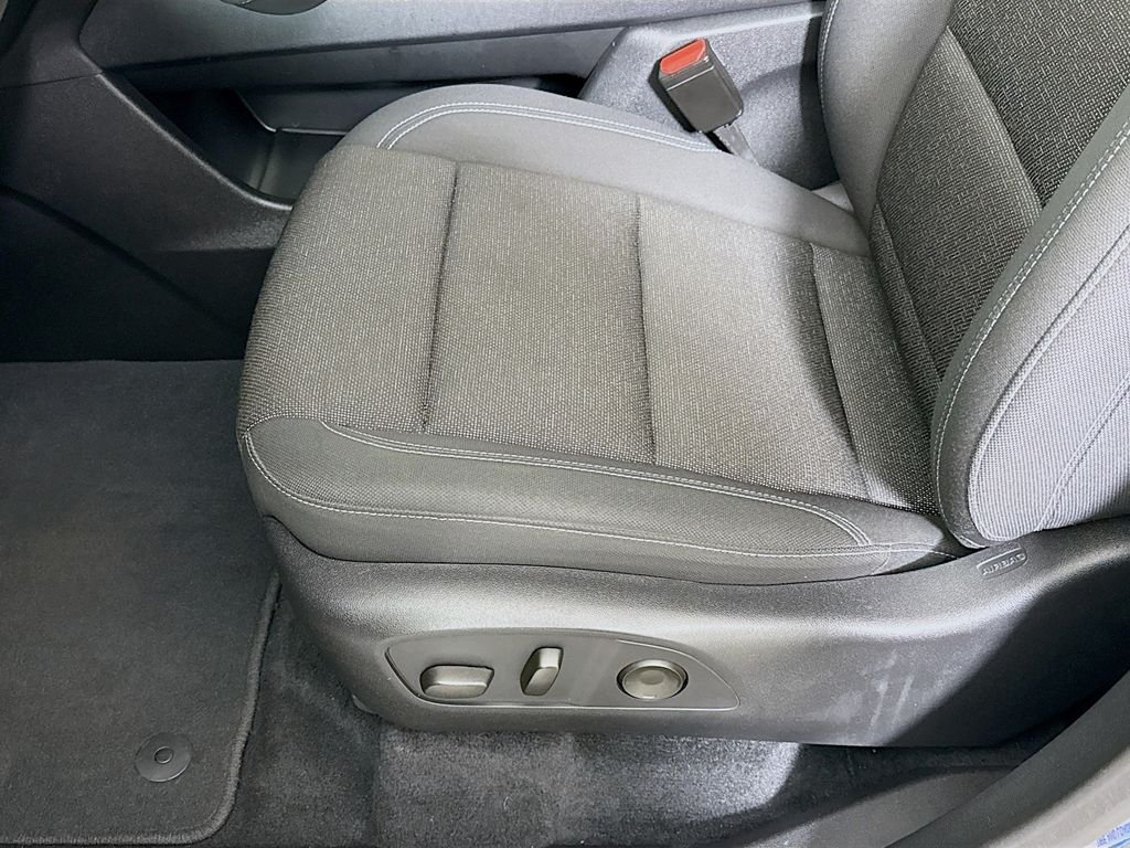 Used 2024 Lakeshore Blue Metallic Chevrolet LT image 19