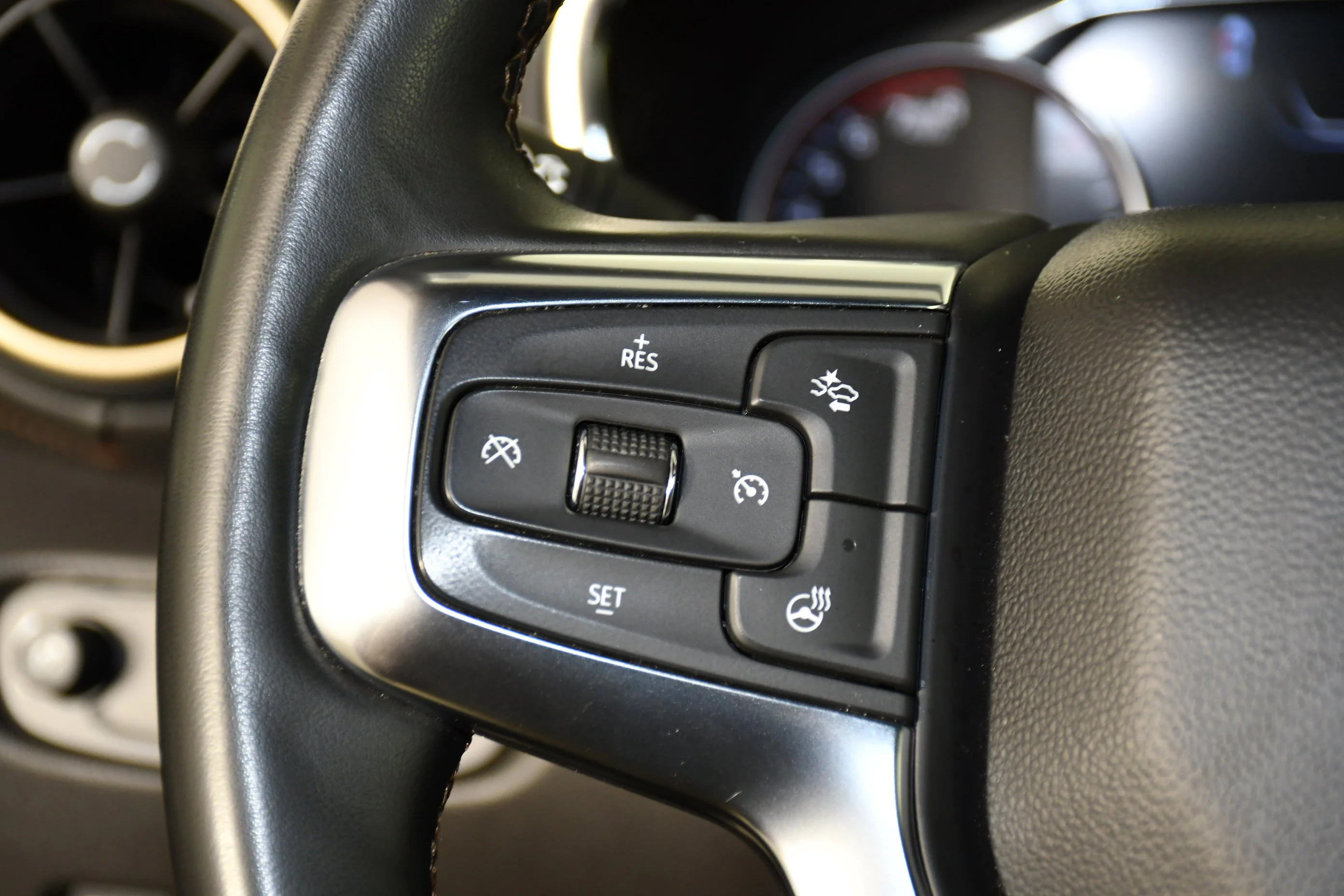 Used 2024 Black Chevrolet Premier image 21