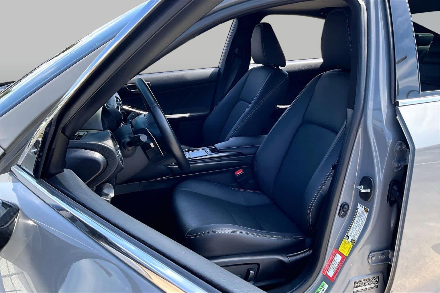 Used 2025 Incognito Lexus F SPORT Design image 7